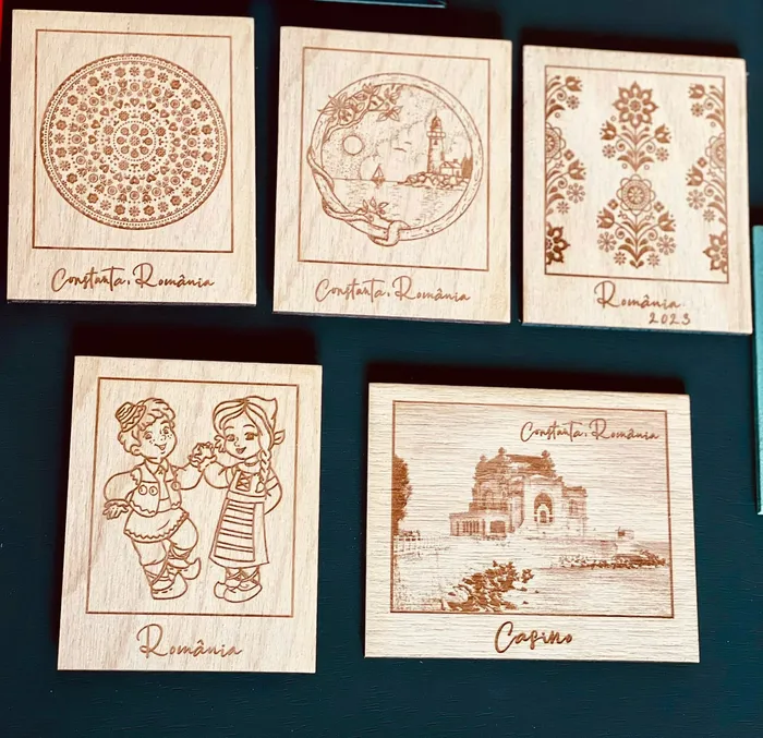 Set de cinci plăcuțe cu fotogravură pe lemn, peisaje și motive arhitecturale